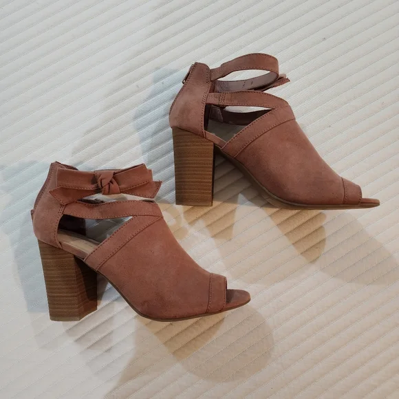 Lauren Conrad mauve pink suede open toe boots Size 8.5 - Picture 2 of 16